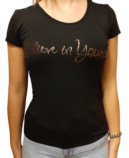 IZ NAIZ Tshirt Zwart