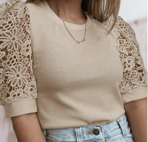 Kanten Top / Tshirt Beige